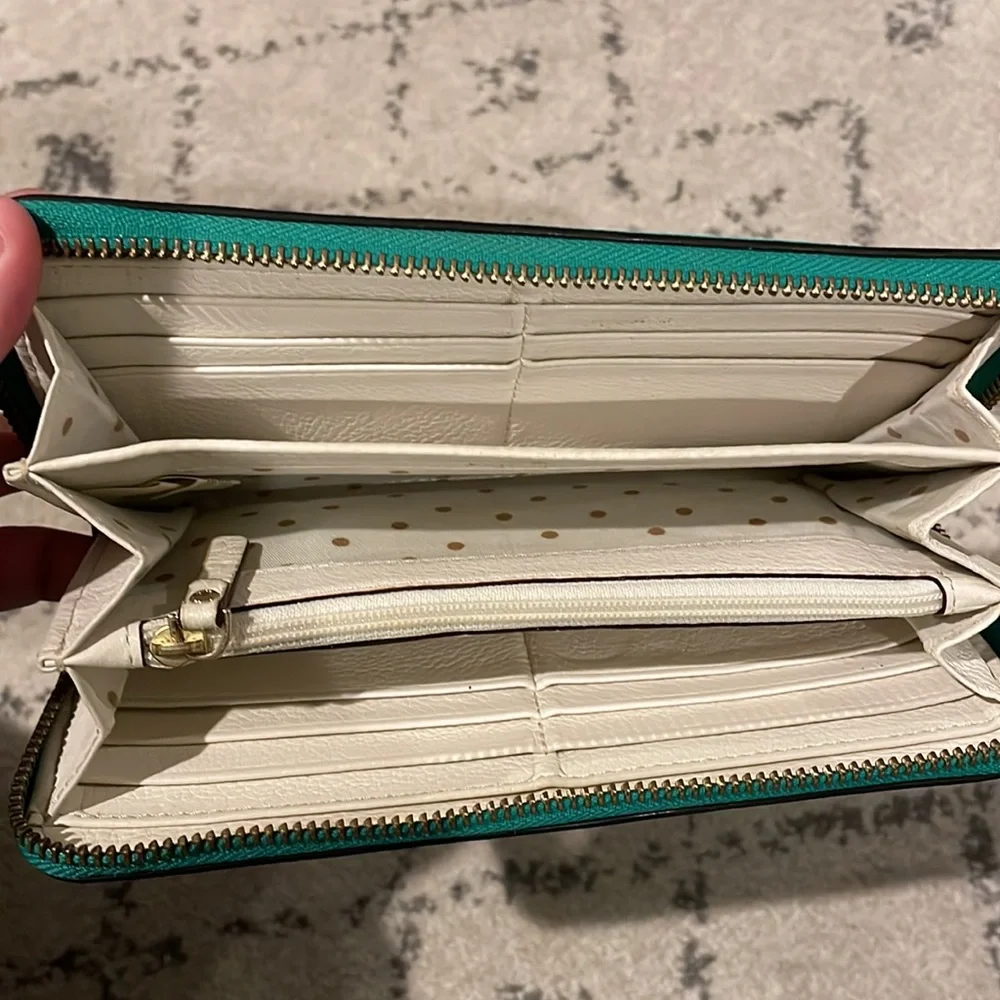 Kate Spade Wallet - Picture 2 of 3